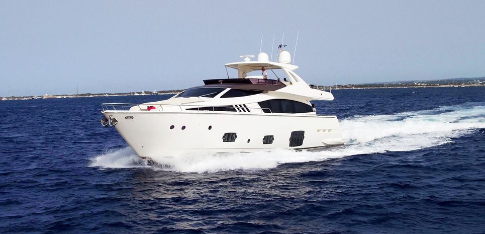 La Pace Charter Yacht