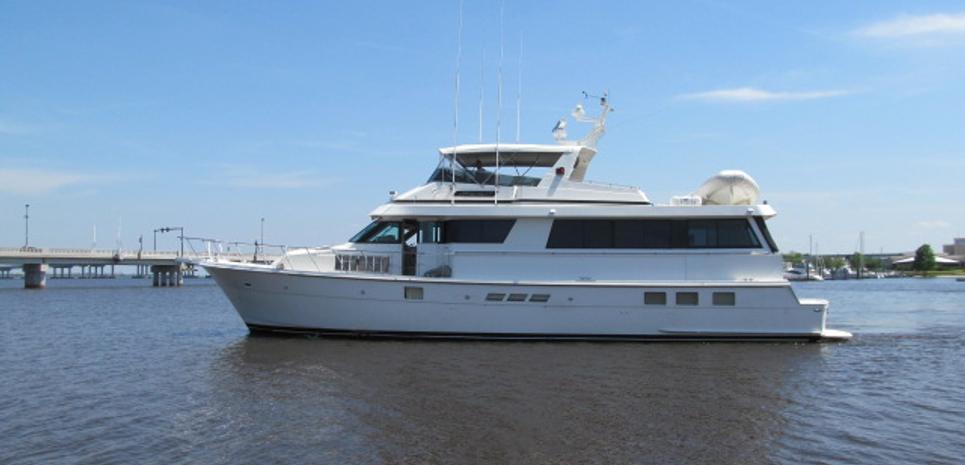 LaBelle Charter Yacht
