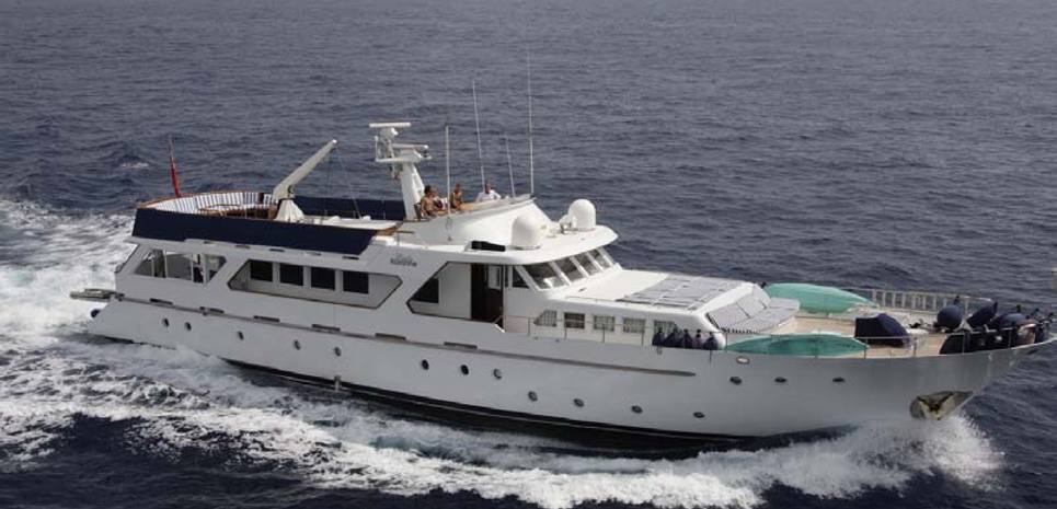 Lady Roxanne Charter Yacht