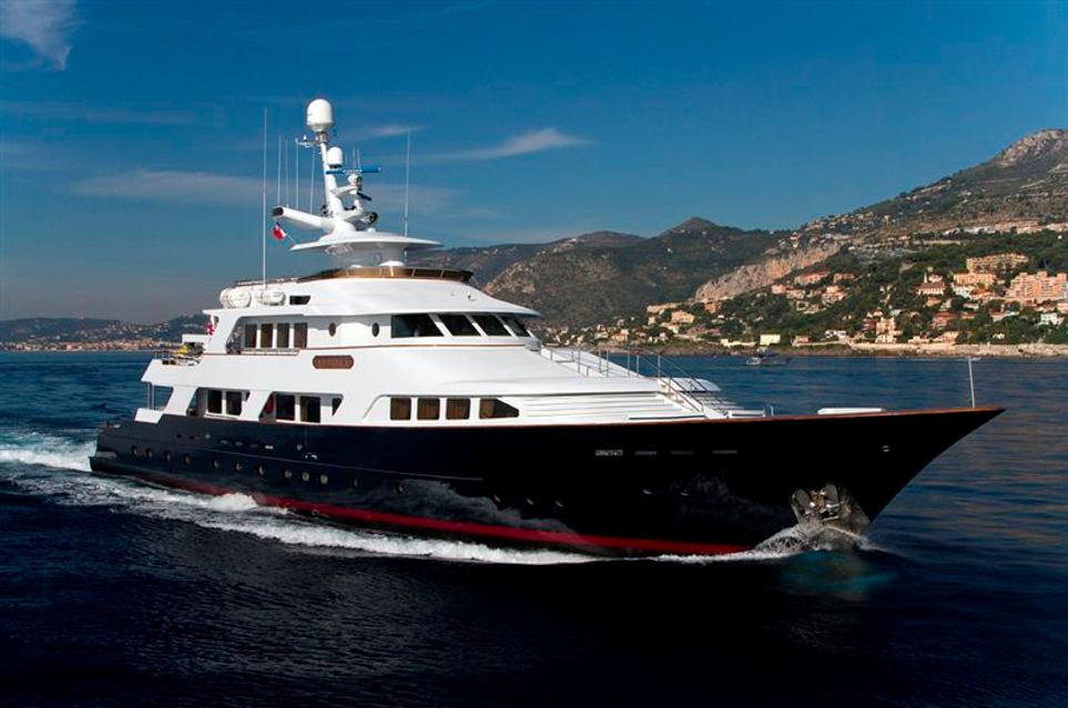 L'Albatros Charter Yacht