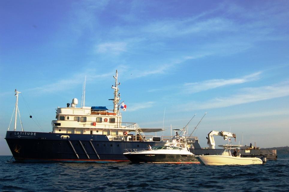 Latitude Charter Yacht