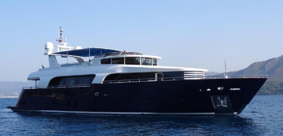 Le Pacha Charter Yacht