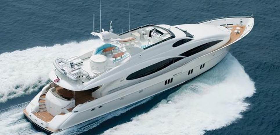 Le Reve Charter Yacht
