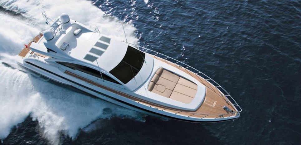 Le St-James Charter Yacht