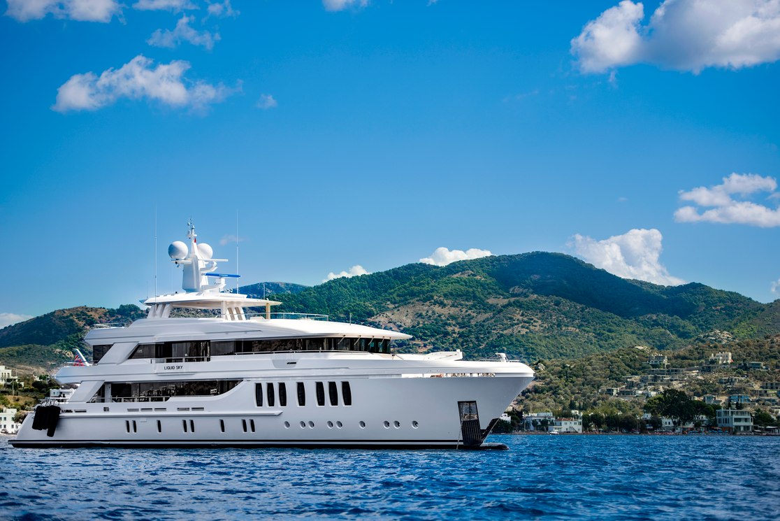 Liquid Sky Charter Yacht