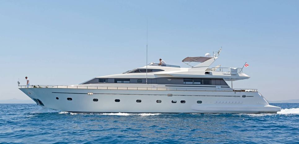 Lucy Pink Charter Yacht