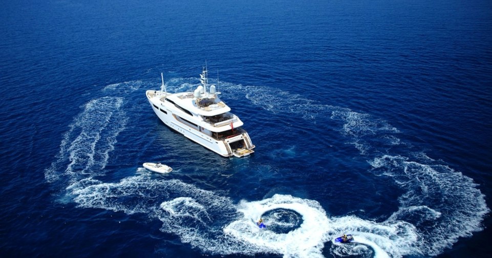 Magenta M Charter Yacht