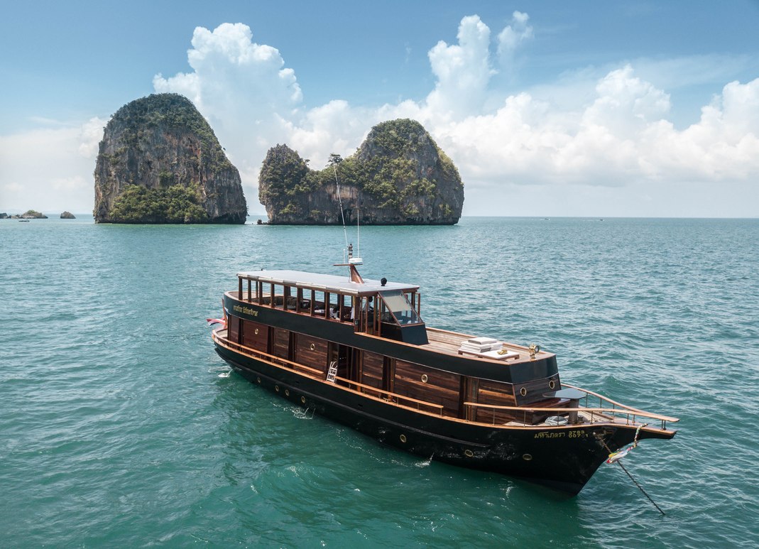 Maha Bhetra Charter Yacht