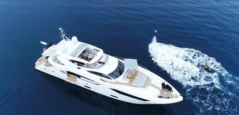 Maoro Charter Yacht