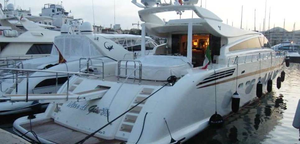 Mar di Giava Charter Yacht