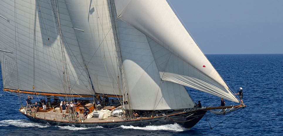 Mariette of 1915 Charter Yacht
