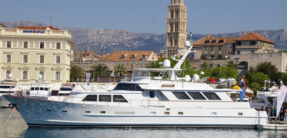 Marlonna Charter Yacht