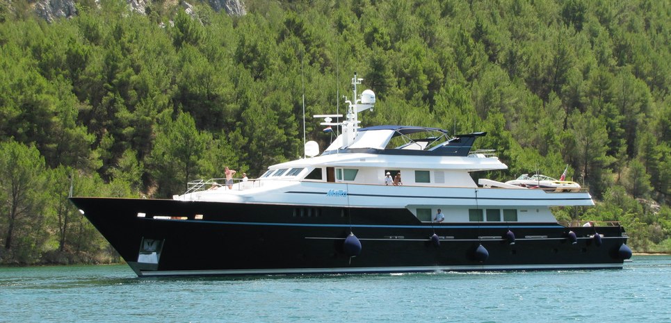 MaRo Charter Yacht