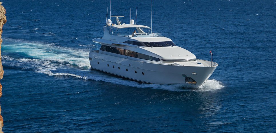 Marvi De Charter Yacht