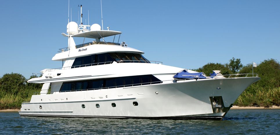 Mas Grande Charter Yacht