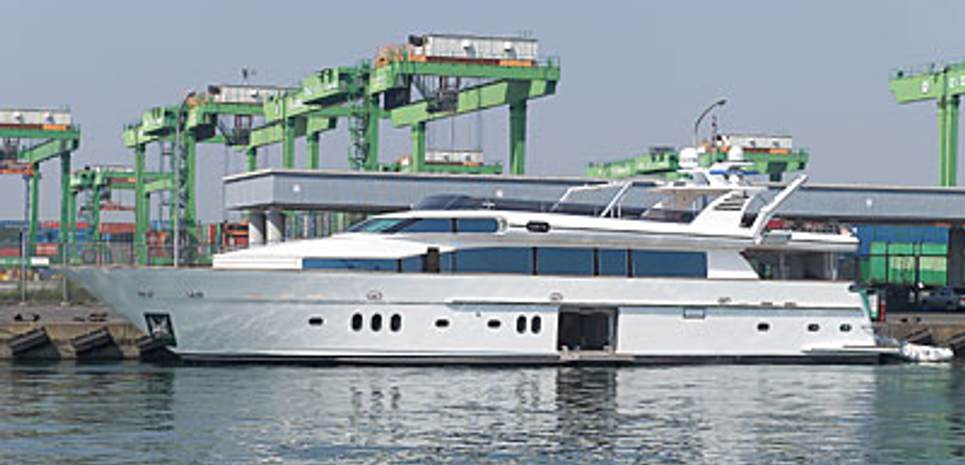 Milisa VI Charter Yacht
