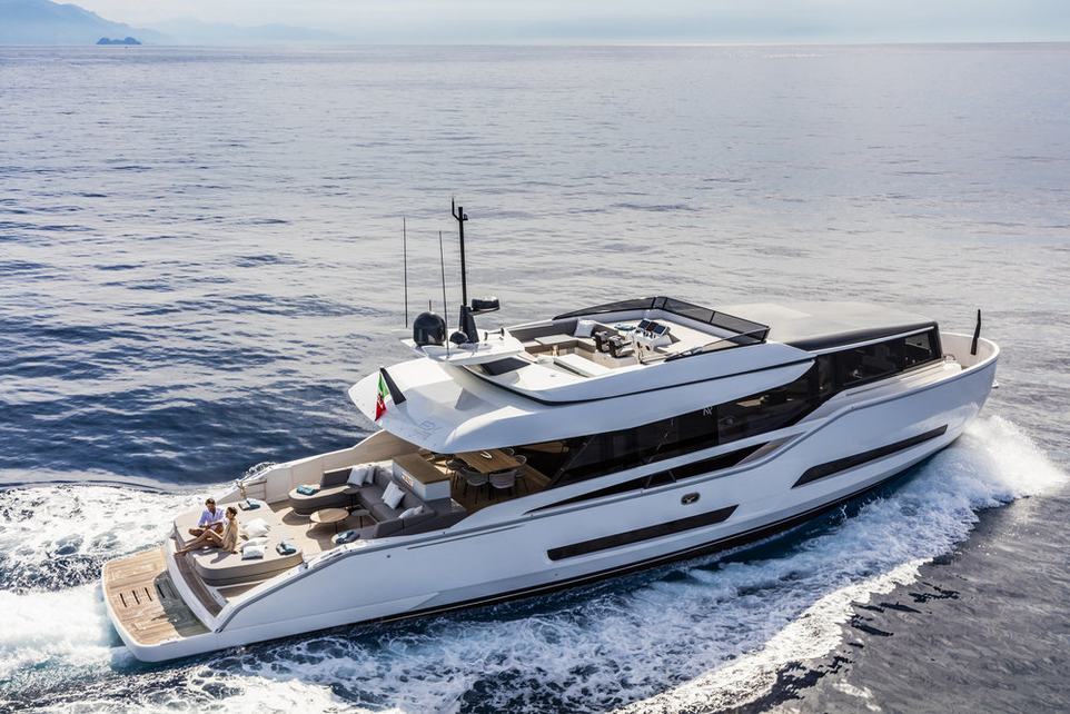 Mini K Charter Yacht