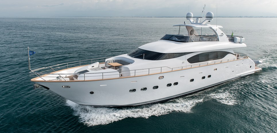 Miredo Charter Yacht