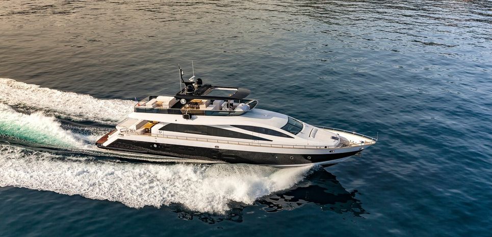 Miss Ter Charter Yacht