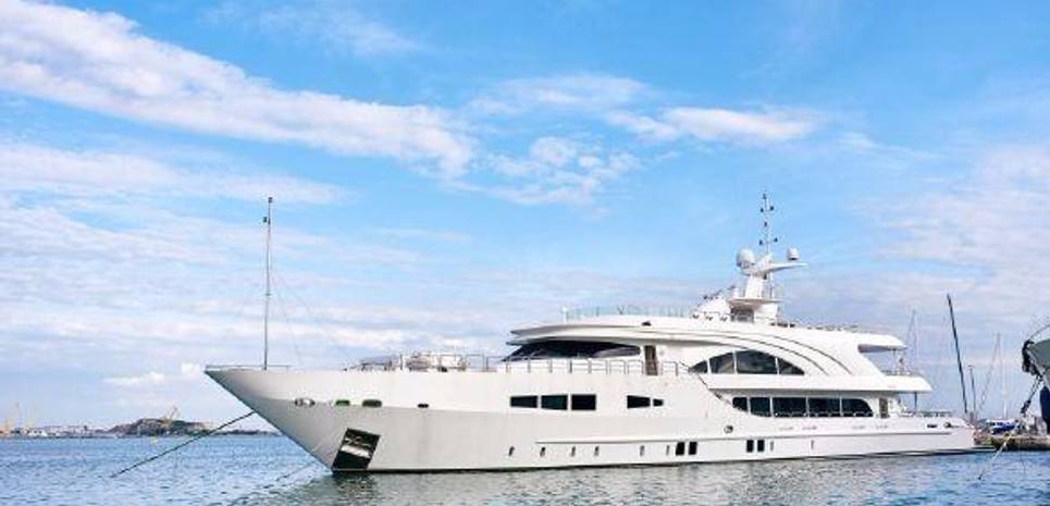 Miss Tor 170 Charter Yacht