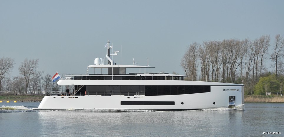 Moon Sand Too Charter Yacht