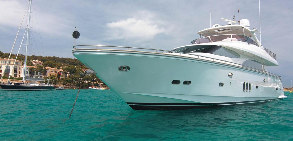 Moon Charter Yacht