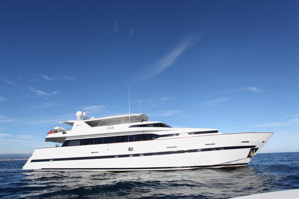 Moondance Charter Yacht