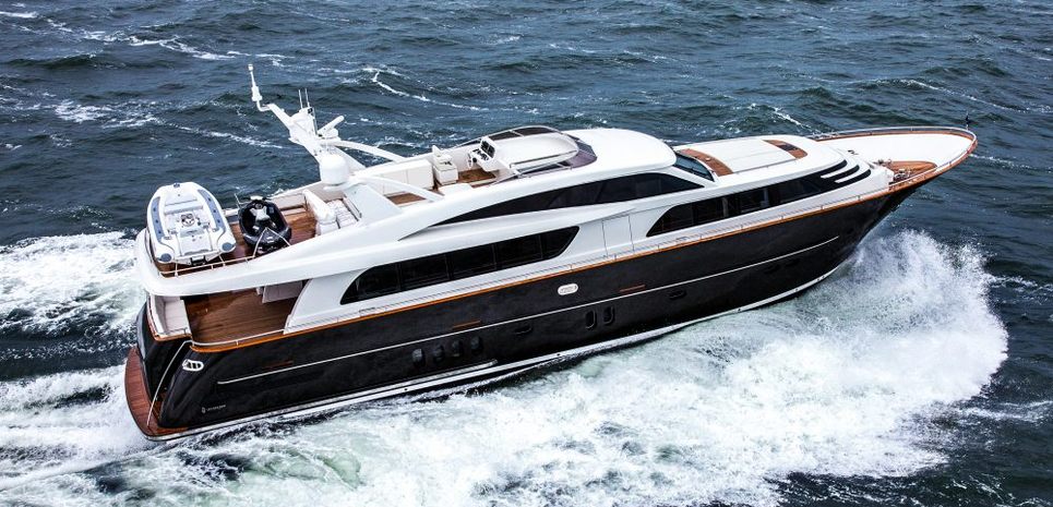 Mr Maverick Charter Yacht
