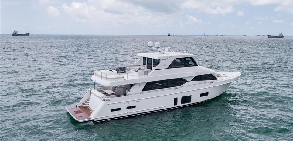 Mudslinger Charter Yacht