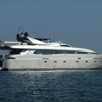 naughty by nature yacht naughty by nature yacht