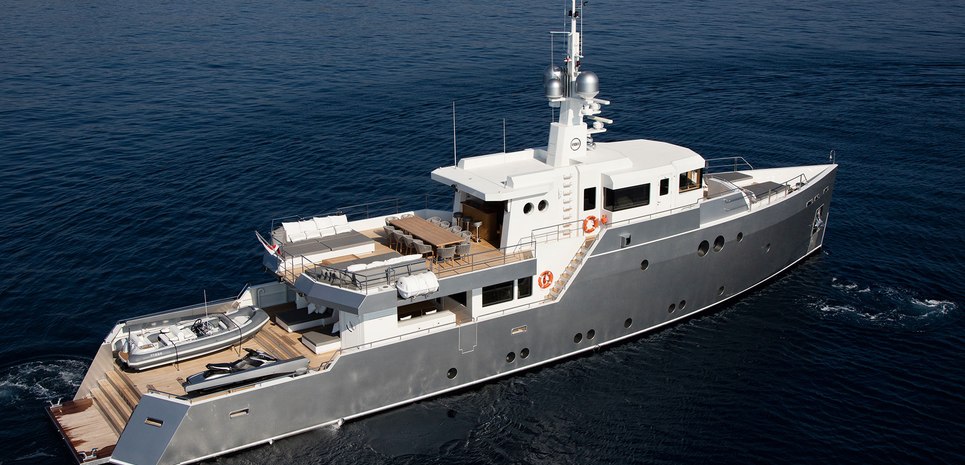 Obo Charter Yacht