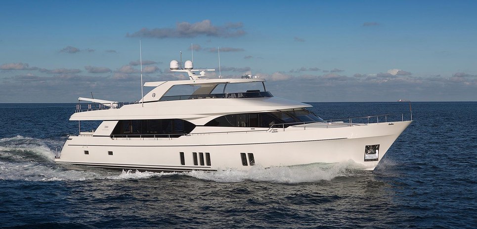 Ocean Alexander 100 Charter Yacht