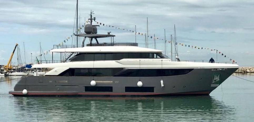 Ocean Z Charter Yacht