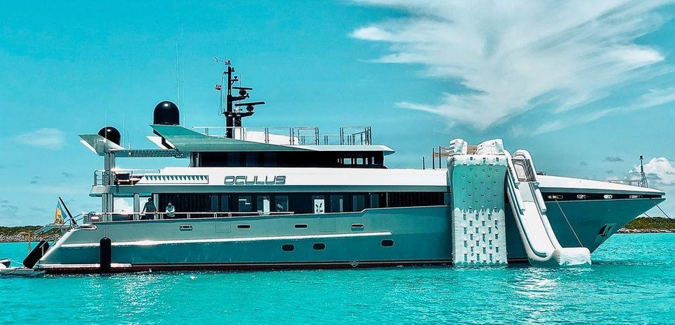 Oculus Charter Yacht