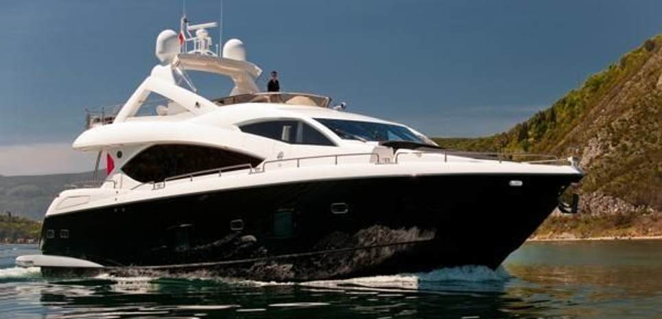 Oomka Charter Yacht