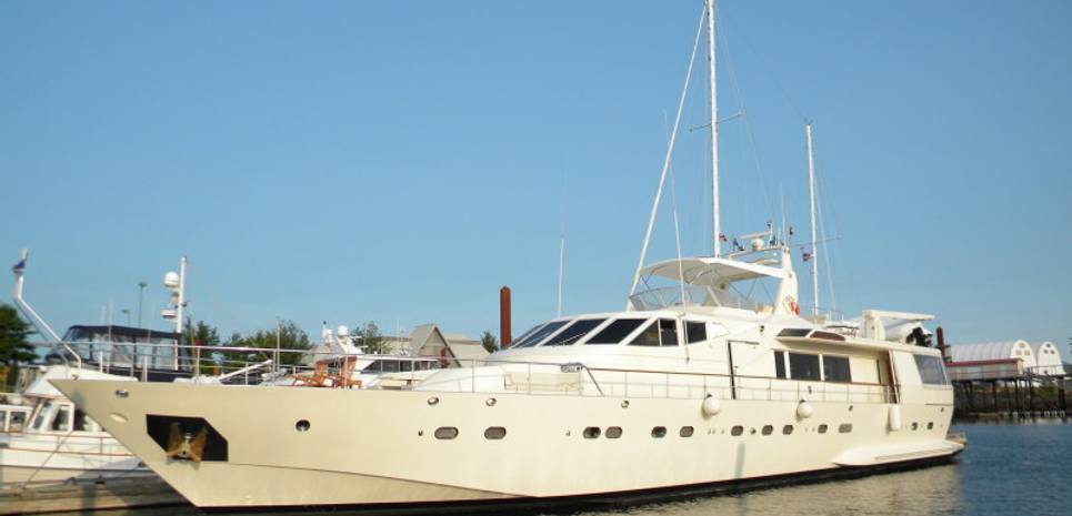 OR NOIR Charter Yacht