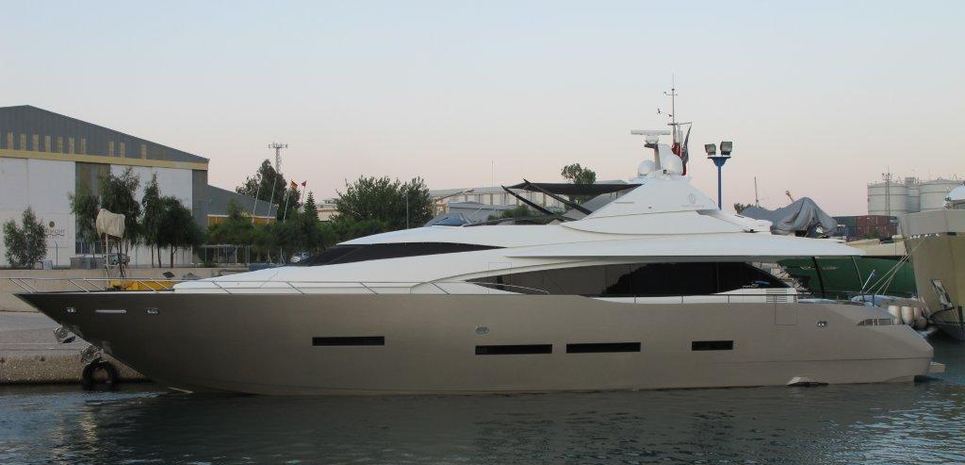 Ozone Charter Yacht