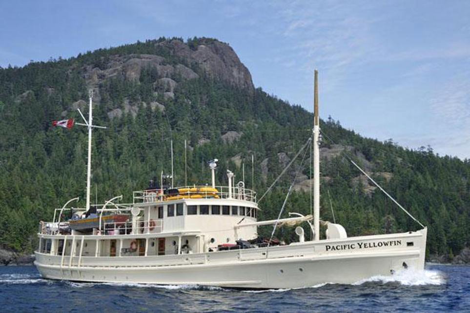 Pacific Yellowfin Charter Yacht