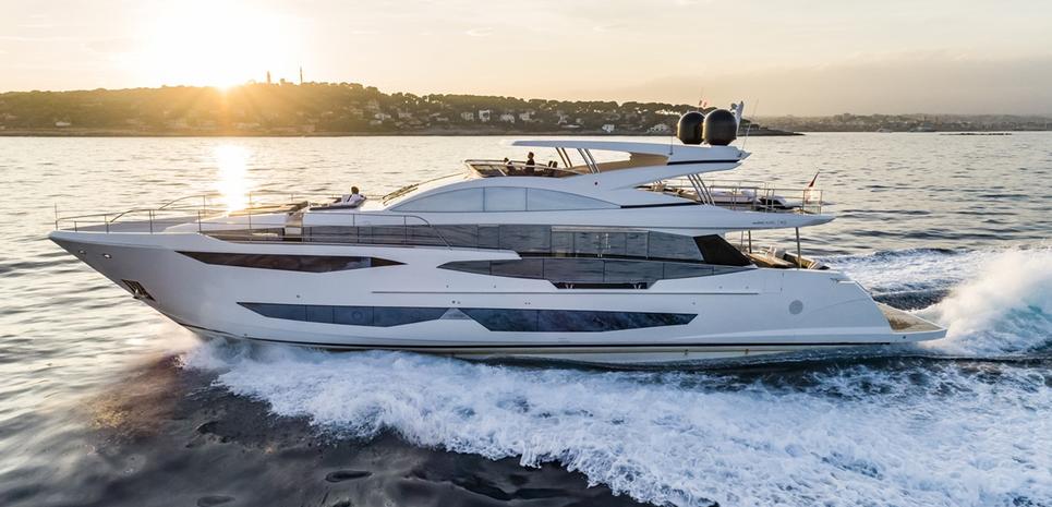 Pearl 95/ 03 Charter Yacht