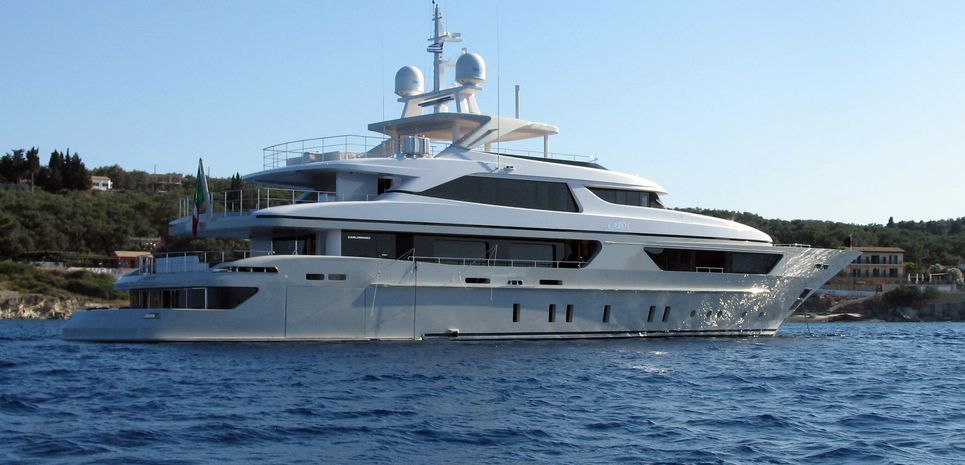 Pick Up Charter Yacht