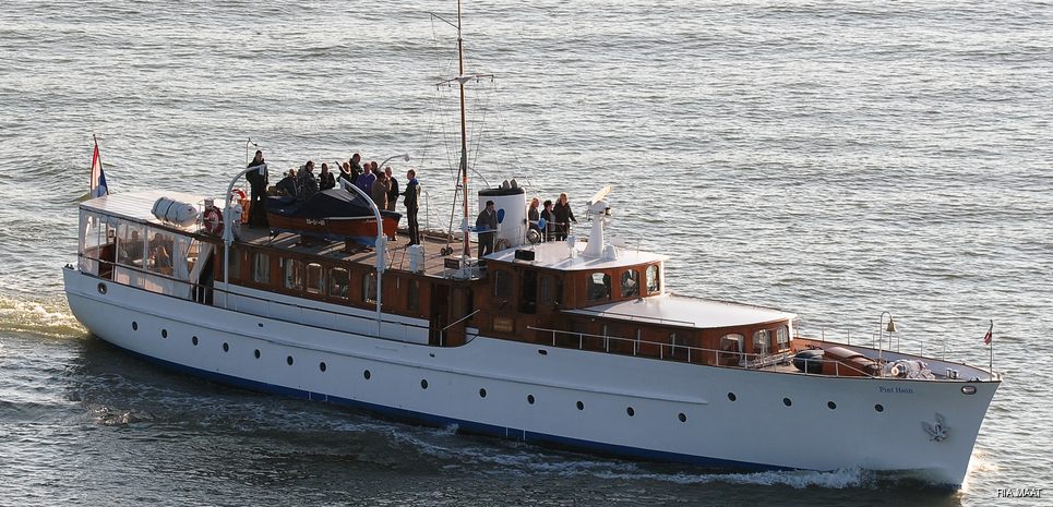 Piet Hein Charter Yacht