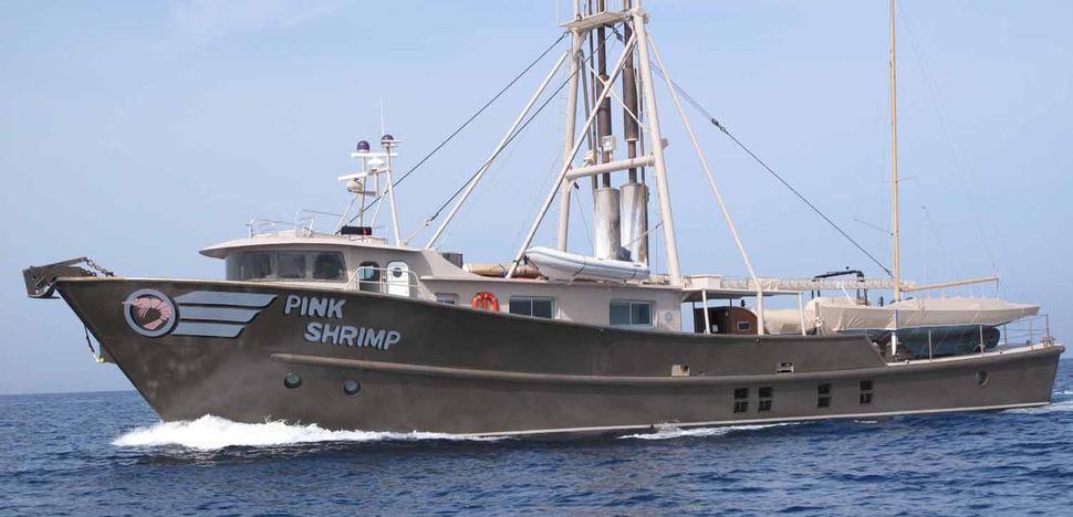 PINK SHRIMP Yacht - Jemison Marine | Yacht Charter Fleet