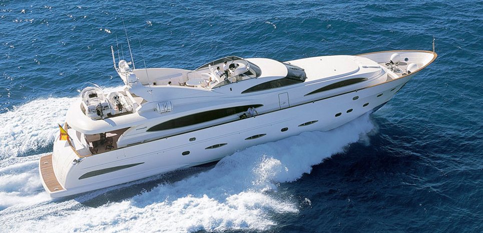 Plis-Play Charter Yacht