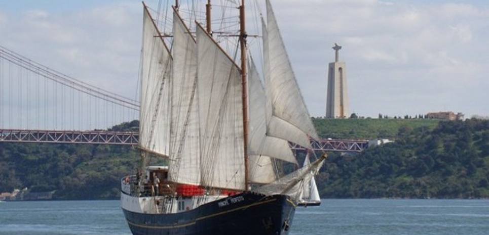 Principe Perfeito Charter Yacht