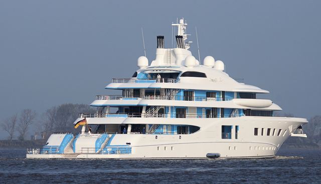 Motor Yacht Quantum Blue Lurssen Yacht Harbour