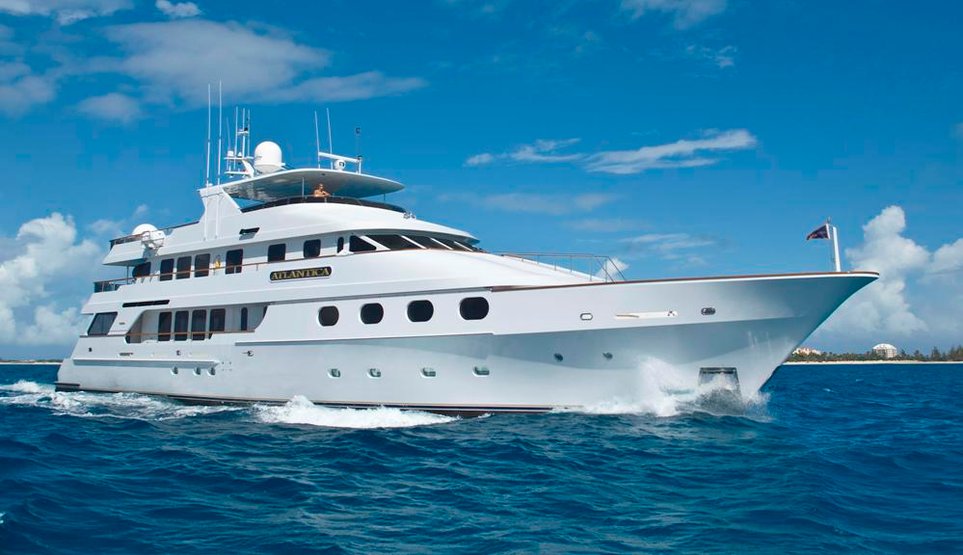 Queen D Charter Yacht