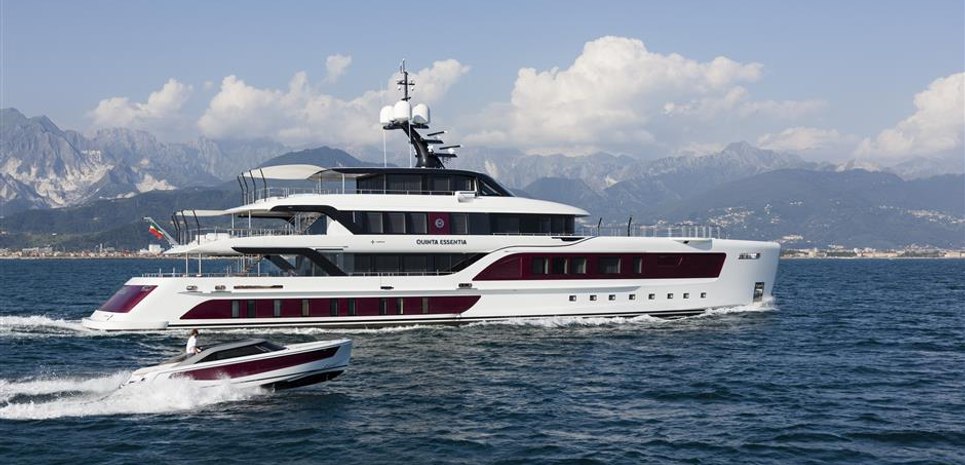 Quinta Essentia Charter Yacht