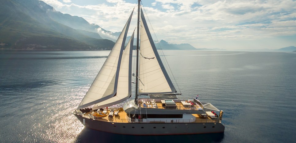 Rara Avis Charter Yacht