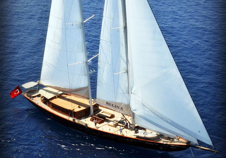 Regina Charter Yacht