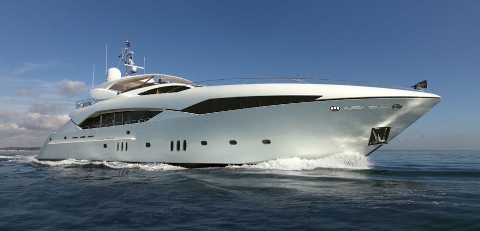 Regulus Charter Yacht